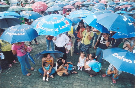 Philippines Umbrellas Breastfeeding Protest.
