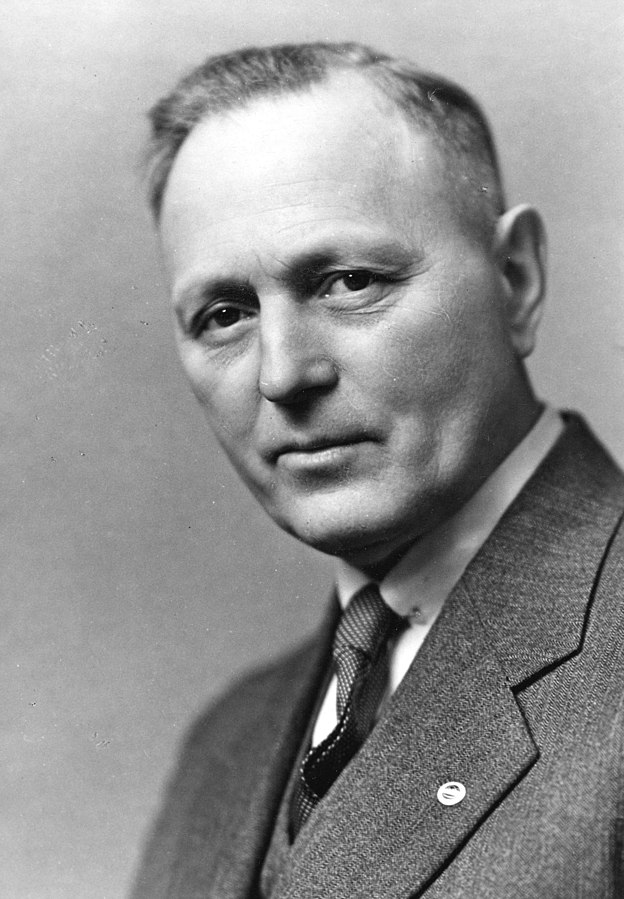 Pettipiece in 1937
