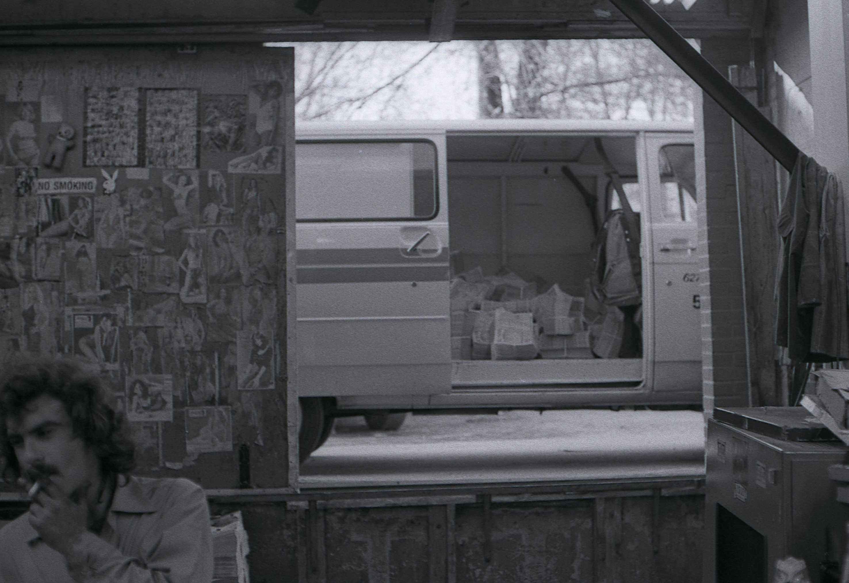 7 News newspapers loaded on van